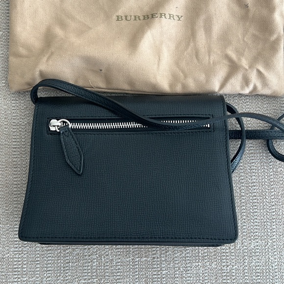 Burberry small cross body bag - Authentic - Picture 8 of 14